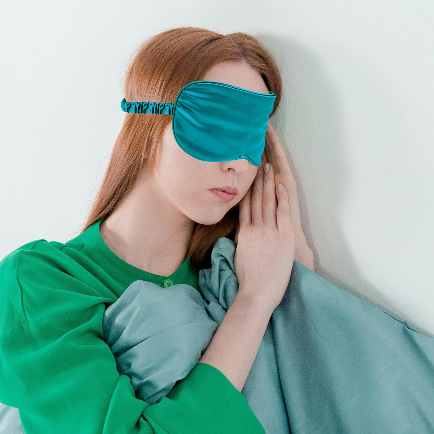 1 Pack Sleep Mask, Silk Eye Mask with Elastic Strap, Breathable Eye Mask for Sleeping,Travel, Girls, Women, Men (Pink)