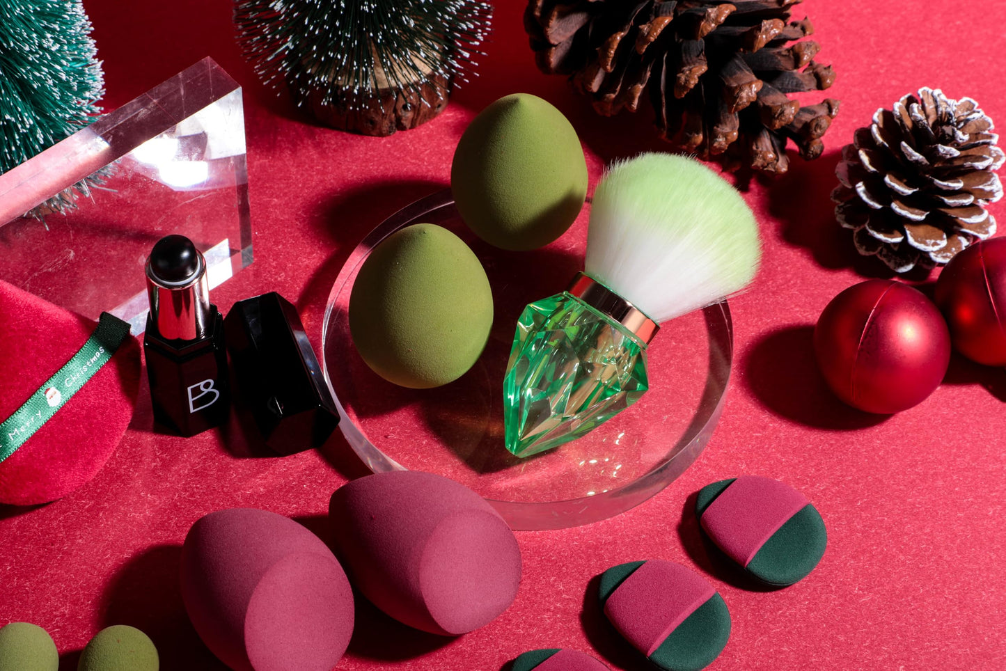 BS-MALL 14 Pcs Portable Makeup Sponge Set With Diamond-shaped Kabuki Powder Brush - Beauty Blender Sponge, Triangle Puff And Multi-functional Sponges For Liquid, Cream,With Travel Case (Green Red)