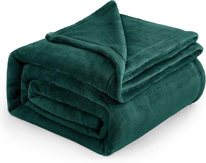 Bedsure GentleSoft Fleece Blankets King Size Emerald Green - Bed Blanket Soft Lightweight Plush Cozy Fuzzy Luxury Microfiber, 108x90 inches