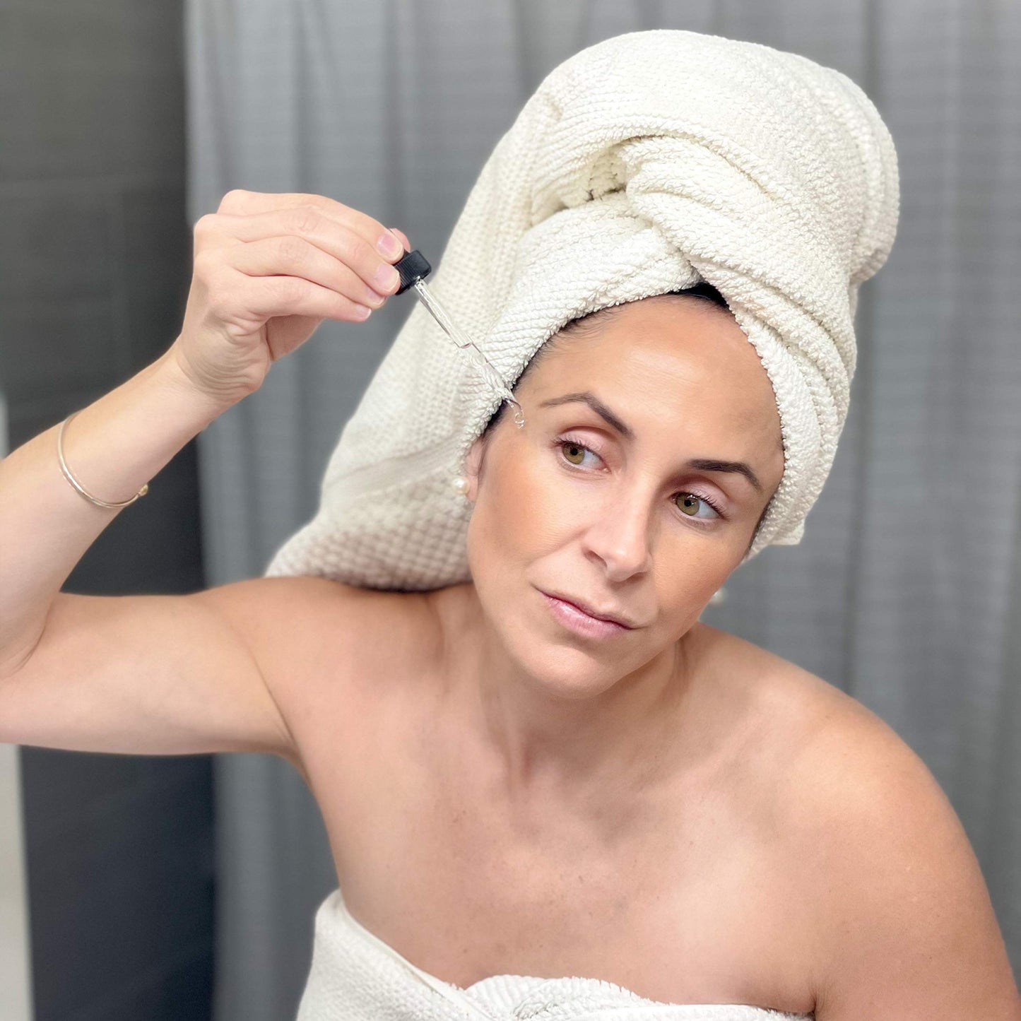 ALOA Skincare Hyaluronic Acid Serum for Face 2oz, Intense Hydration, Skin Plumping, Anti Aging, Anti Wrinkle, Daily Moisturizer for Fine Lines and Wrinkles