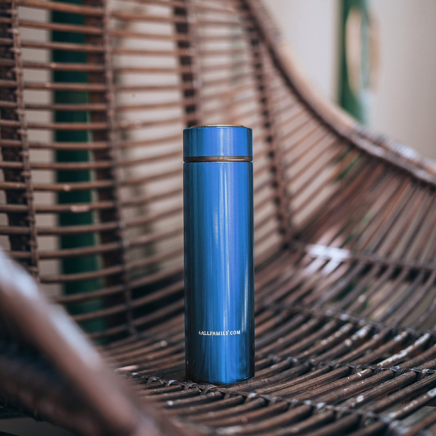 4ALLFAMILY Nomad Insulin Travel Case Cooler – 48H Non-Electric Insulin Cooler Travel Case TSA Approved with Lightweight Design – Air Traveling Friendly, Reusable Medium Blue Thermo for Medications