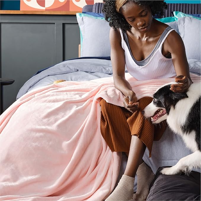 Bedsure Fleece Blanket Twin Blanket Pink - 300GSM Soft Lightweight Plush Cozy Twin XL Blankets for Bed, Sofa, Couch, Travel, Camping, 66 inch X 90 inch