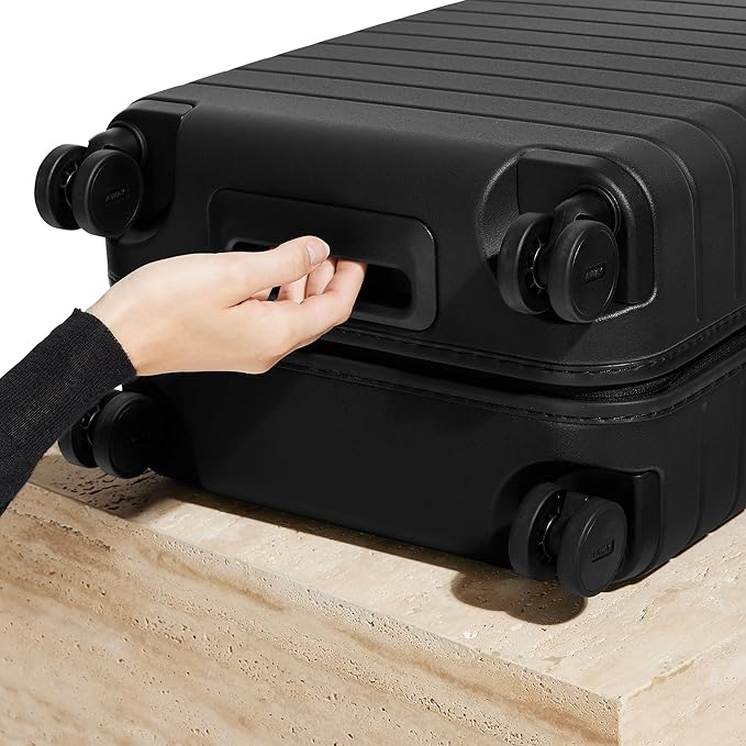 Away Bigger Carry-On Luggage, Lightweight Hardside Large Suitcase with Spinner Wheels, TSA Lock, Airline Approved, Jet Black