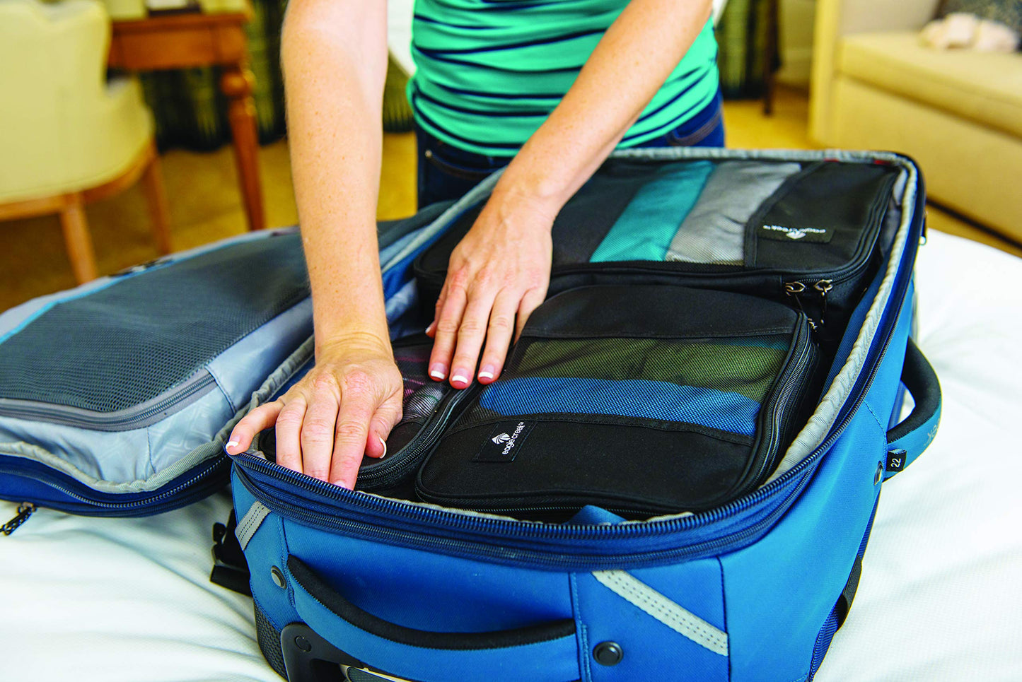 Eagle Creek Pack-It Original Small Packing Cubes for Suitcases - Durable Travel Organizer Bags for Luggage with Rugged Dual Zippers and Top Grab Handle, Black