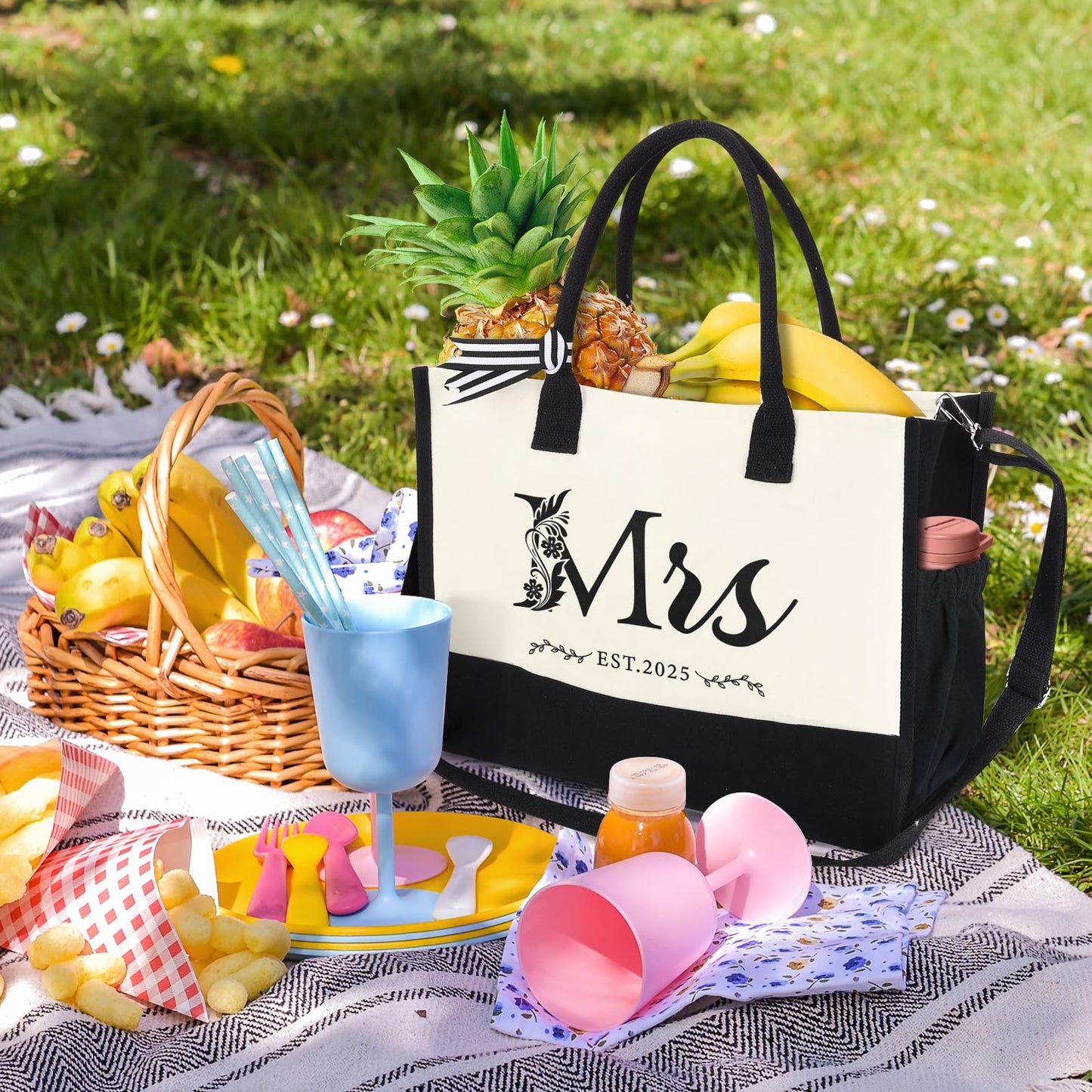 HOMIEE 3PCS Bride Canvas Tote Bag, Wedding Gifts for Bridal Shower Bachelorette Party Engagement Honeymoon Miss to Mrs (Mrs 2025)