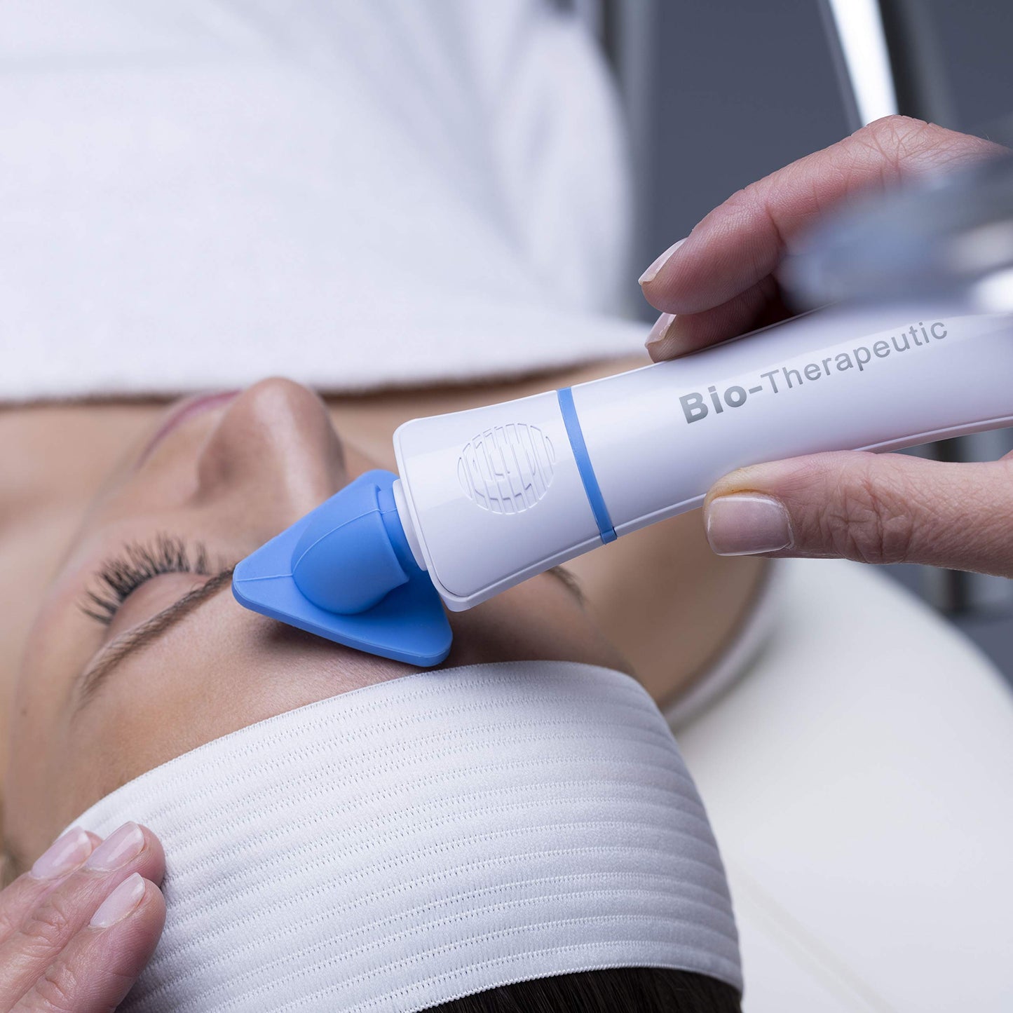 Bio-Therapeutic bt-Sonic Facial Cleansing Brush, Microsonic Handheld Silicone Face Cleanser, Exceptional Quality Water Resistant Face Exfoliator