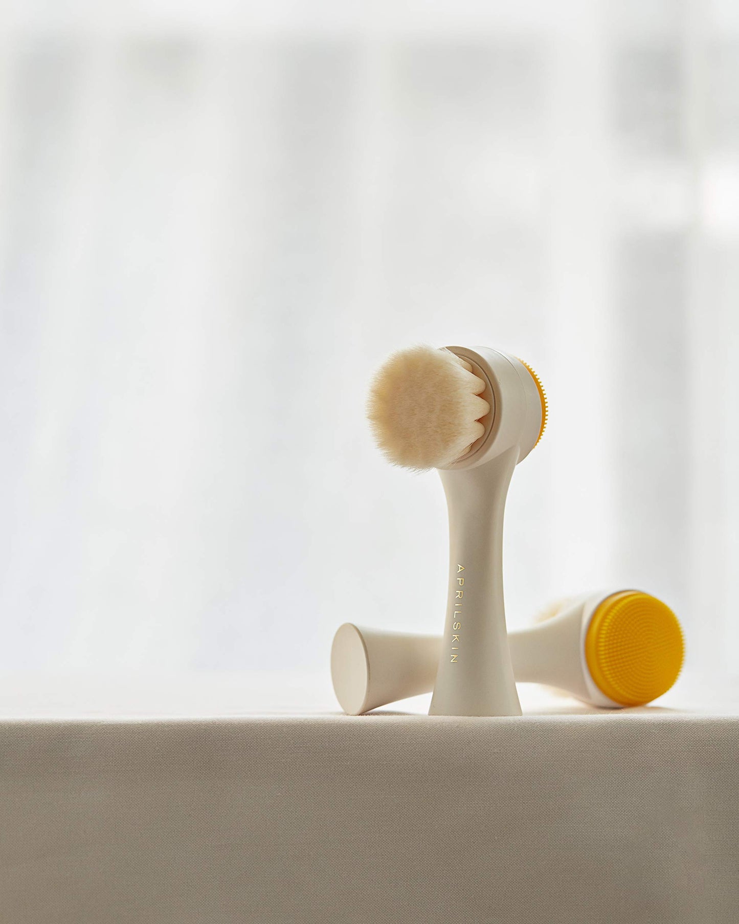 APRILSKIN Dual Cleansing Pore Brush