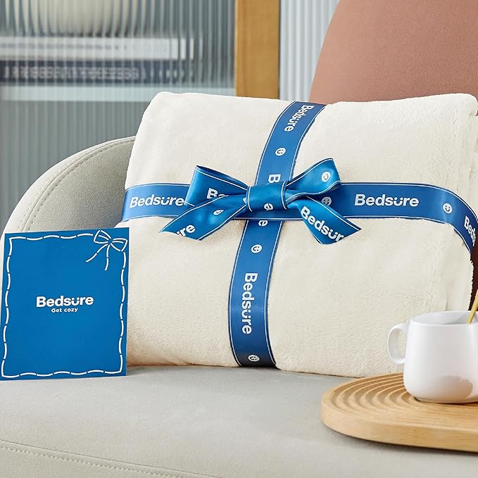 Bedsure GentleSoft Fleece Bed Blankets Full Size Cream - Soft Lightweight Plush Fuzzy Cozy Luxury Blanket Microfiber, 84x90 inches