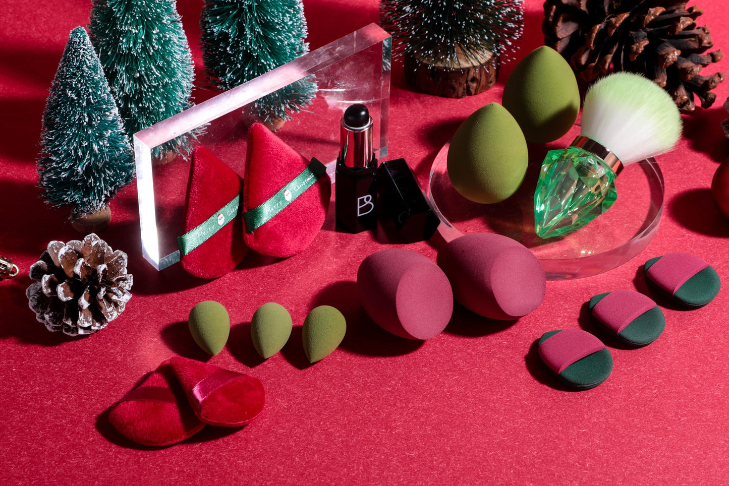 BS-MALL 14 Pcs Portable Makeup Sponge Set With Diamond-shaped Kabuki Powder Brush - Beauty Blender Sponge, Triangle Puff And Multi-functional Sponges For Liquid, Cream,With Travel Case (Green Red)