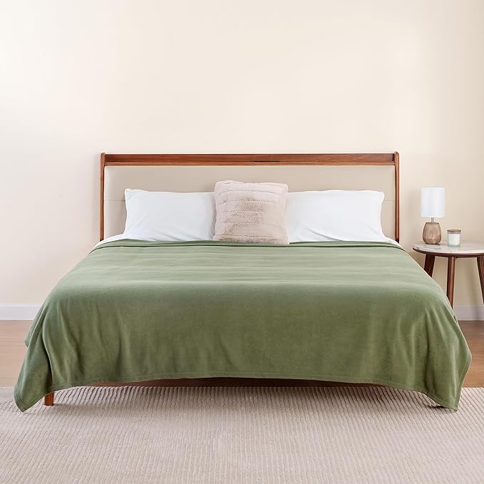 Berkshire Blanket Microfleece Queen Size Bed Blanket Dark Sage Green,Lightweight Soft Breathable Plush Micro Fleece Blanket for Bed Couch Sofa,90x90 Inches
