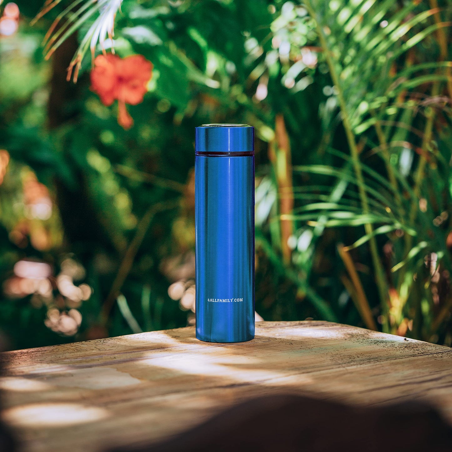 4ALLFAMILY Nomad Insulin Travel Case Cooler – 48H Non-Electric Insulin Cooler Travel Case TSA Approved with Lightweight Design – Air Traveling Friendly, Reusable Medium Blue Thermo for Medications