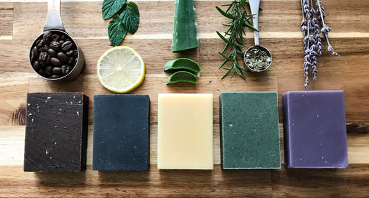 Aspen Kay Naturals Goats Milk, Honey & Oatmeal Soap Bar – with Organic Raw Honey, Goats Milk, Rolled Oats & Shea Butter - Exfoliating Soap – For All Skin Types - Handmade in Florida. 4.5 oz Bar