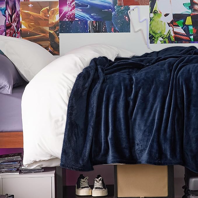 Bedsure GentleSoft Twin XL Fleece Blanket Dorm Bedding - Lightweight Soft Cozy Blankets for Bed, Sofa, Couch, Travel, Camping, Navy, 66"x90"
