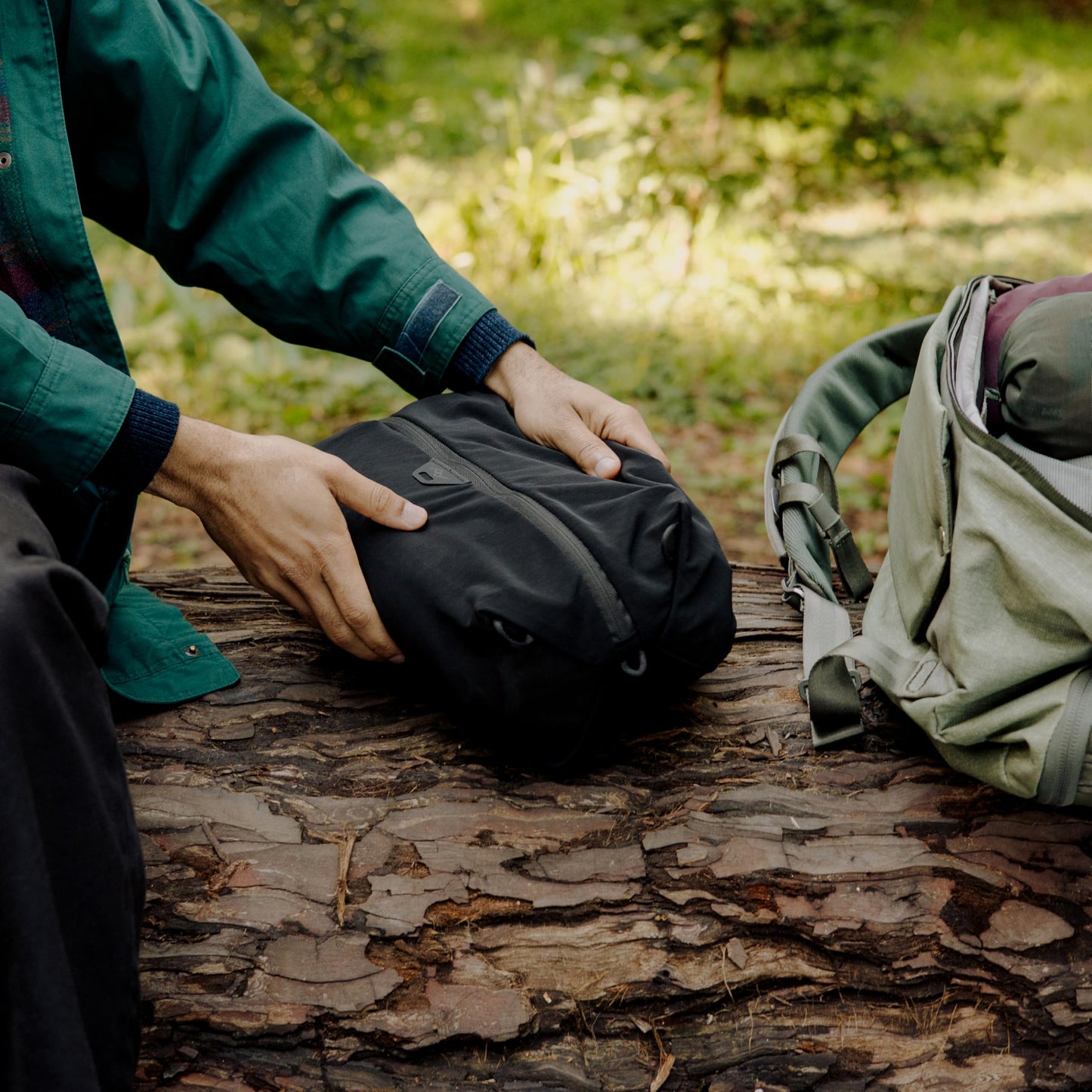 Peak Design Ultra Light Mesh Packing Cube for Quick and Efficient packing while travelling (Black - S) Travel Essentials as an organizer for your travel bag